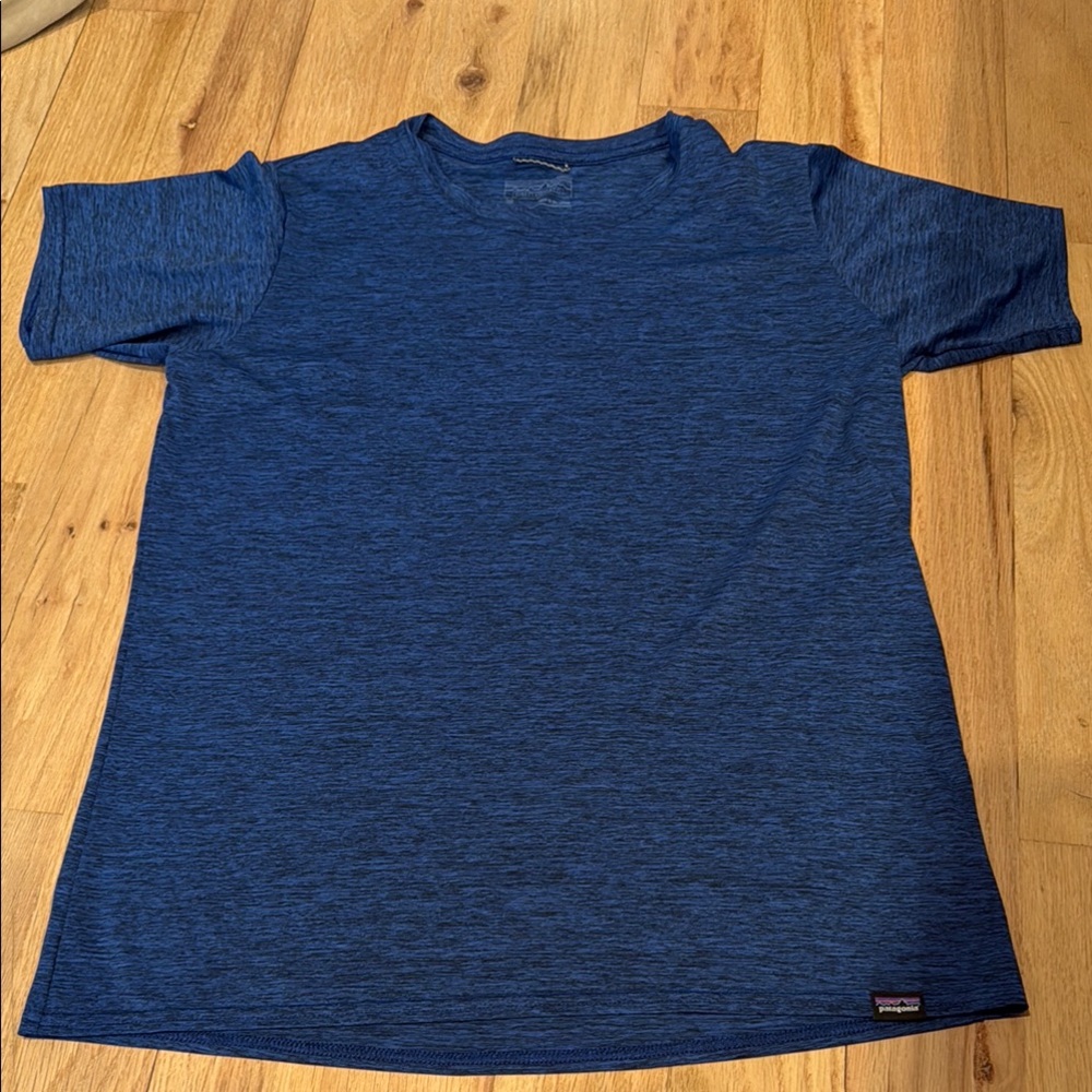 Patagonia Blue Capilene cool Short Sleeve Tee Crew Neck